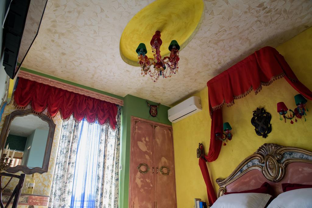 Katerina's * Kardhamili